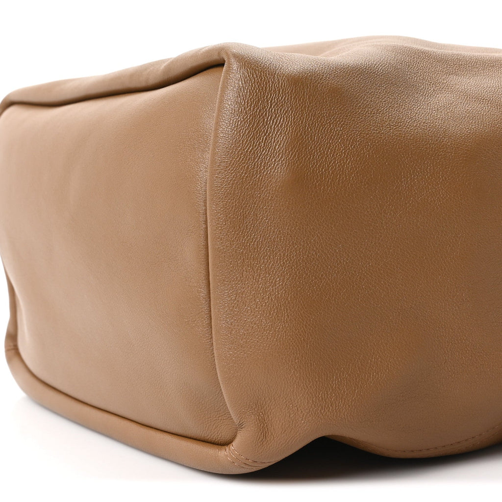 Mellow Nappa Medium Squeeze Bag Oak