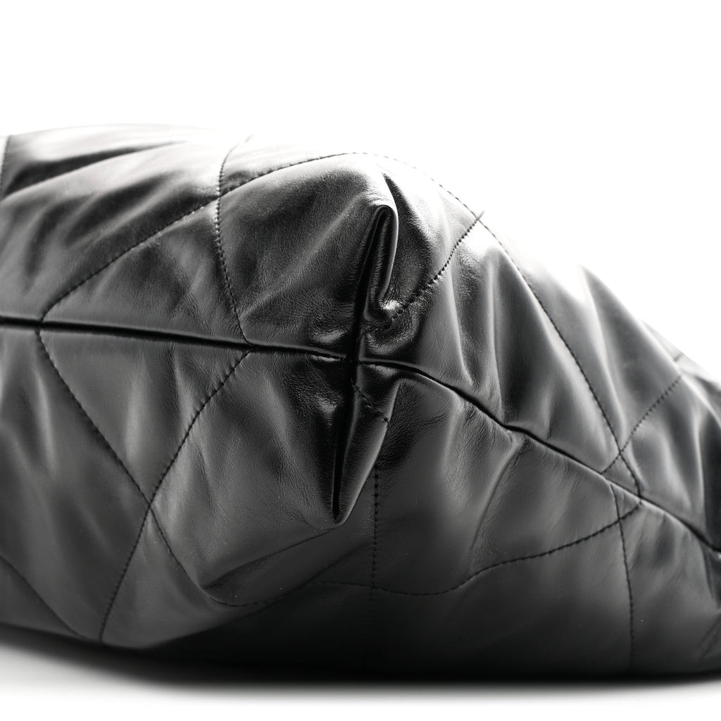 Shiny Calfskin Quilted Chanel 22 Black