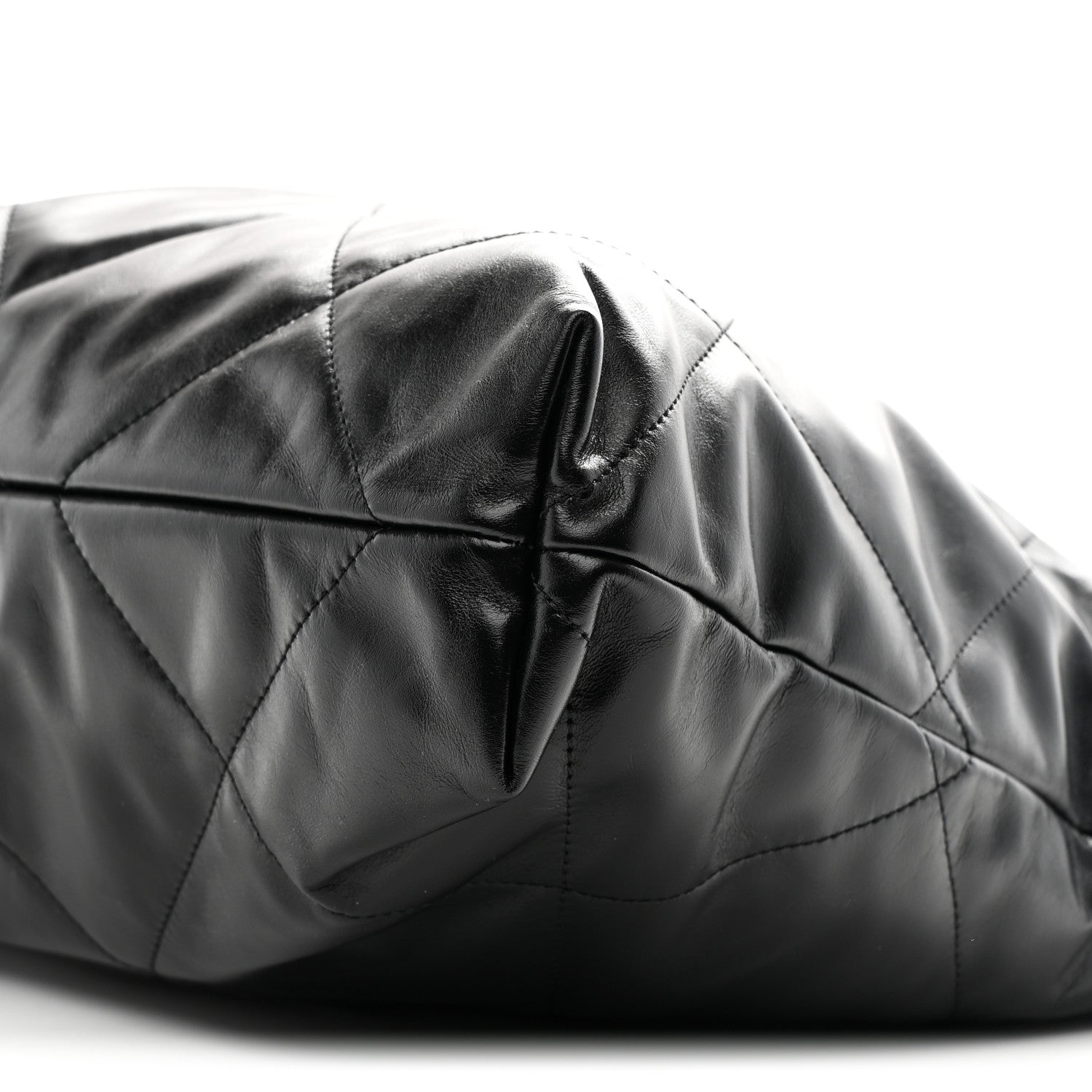 Shiny Calfskin Quilted Chanel 22 Black