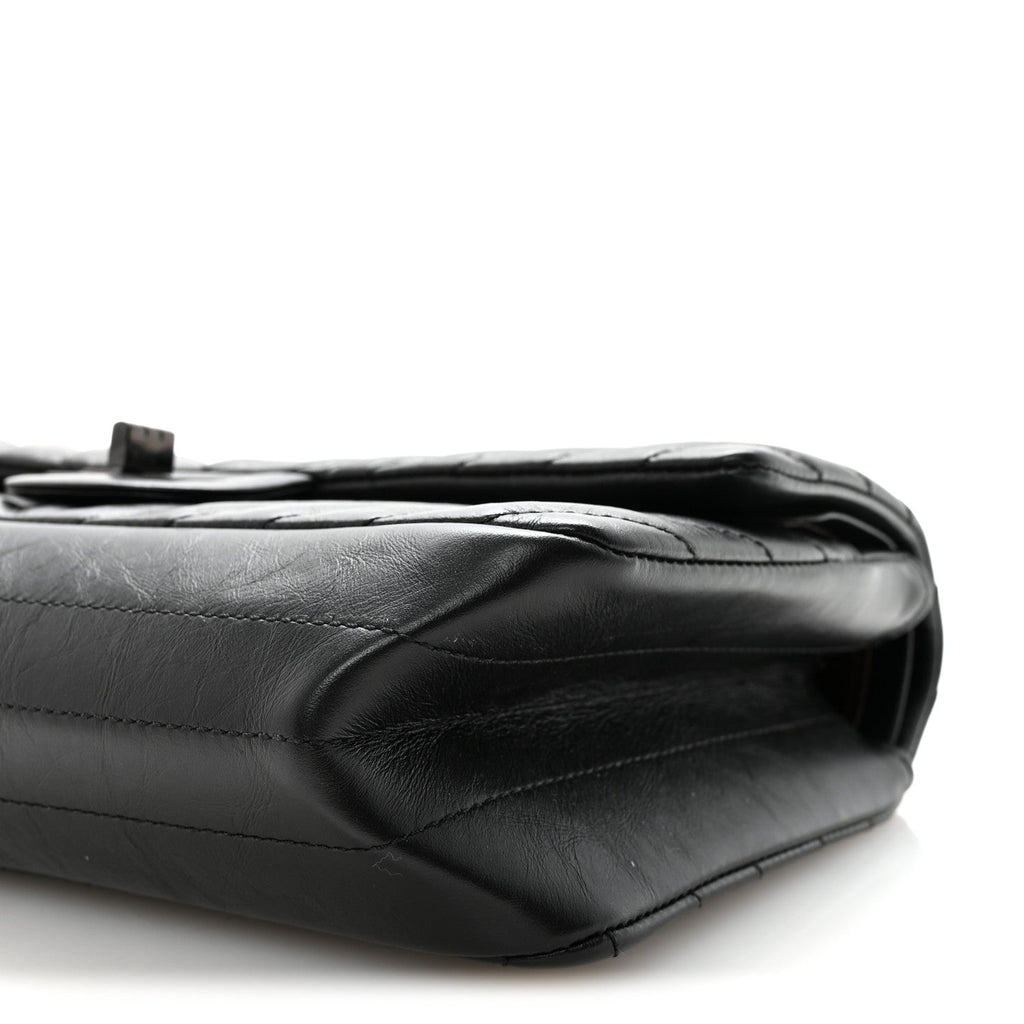 Aged Calfskin Chevron Quilted 2.55 Reissue 225 Flap So Black