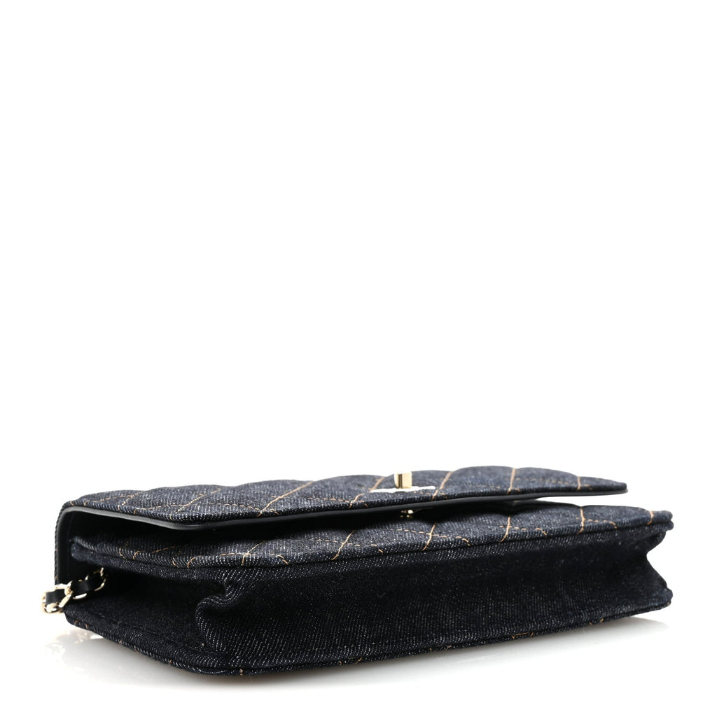 Denim Quilted CC Turnlock Wallet On Chain WOC Dark Blue Orange