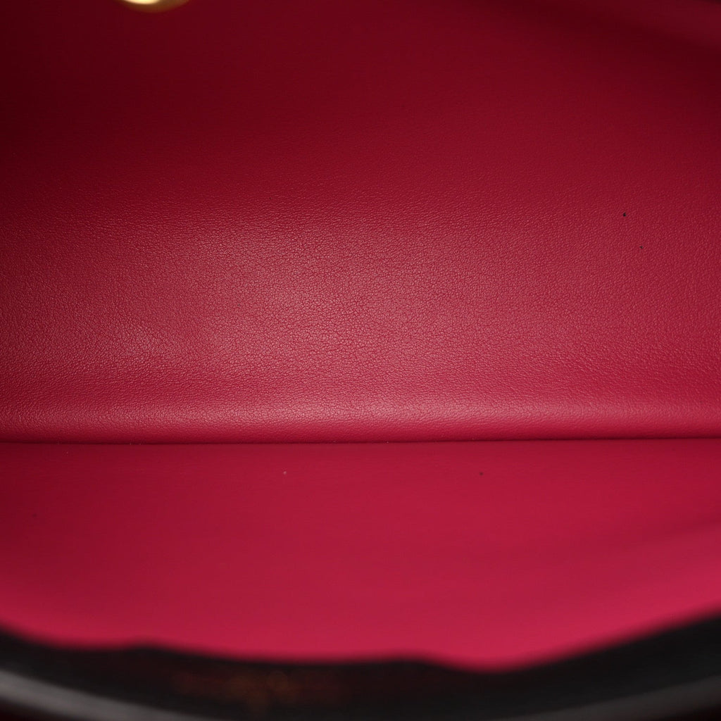 Taurillon Capucines MM Black Fuchsia