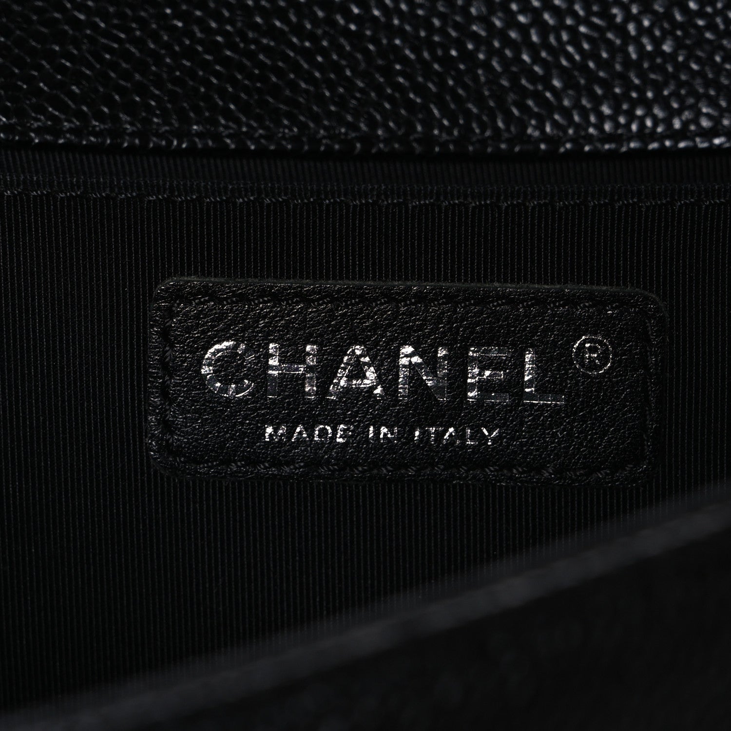 Caviar Quilted Medium Boy Flap Black