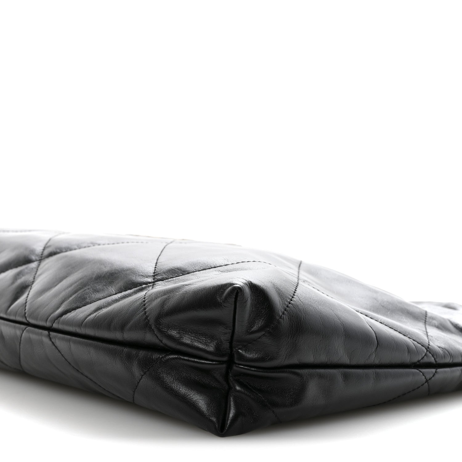 Shiny Calfskin Quilted Chanel 22 Black