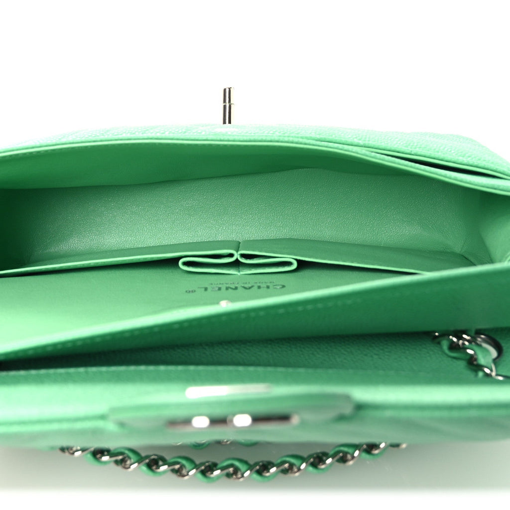 Caviar Chevron Quilted Medium Double Flap Green
