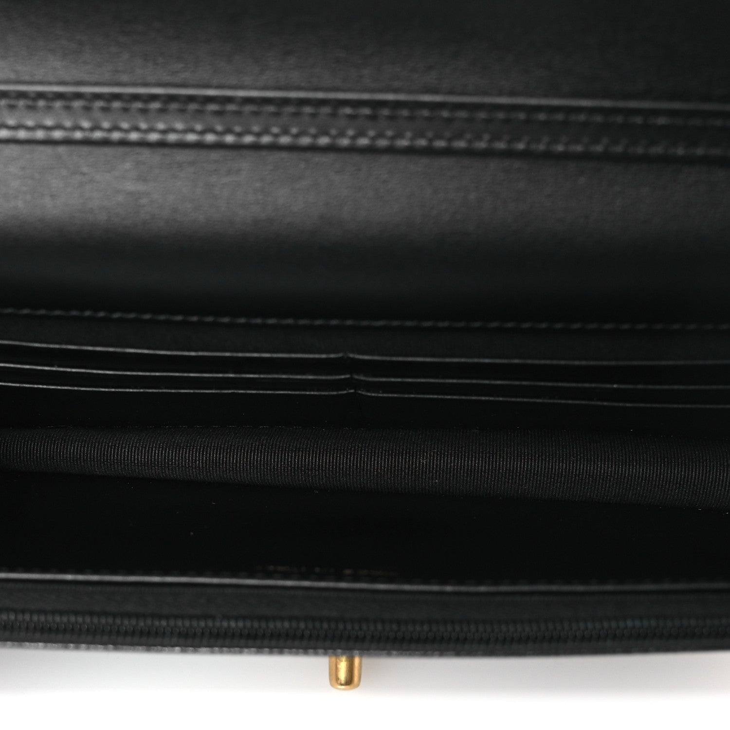 Pearly Caviar Quilted Fit For You Wallet On Chain WOC Black