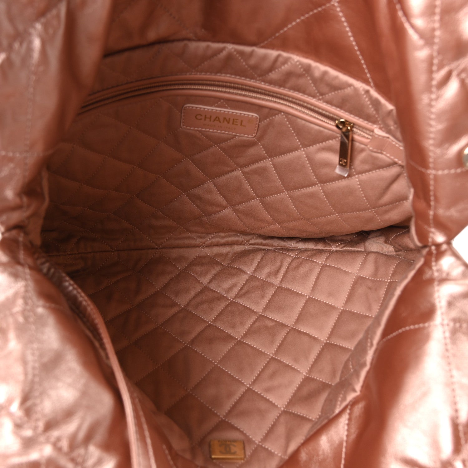 Metallic Calfskin Quilted Small Chanel 22 Pink