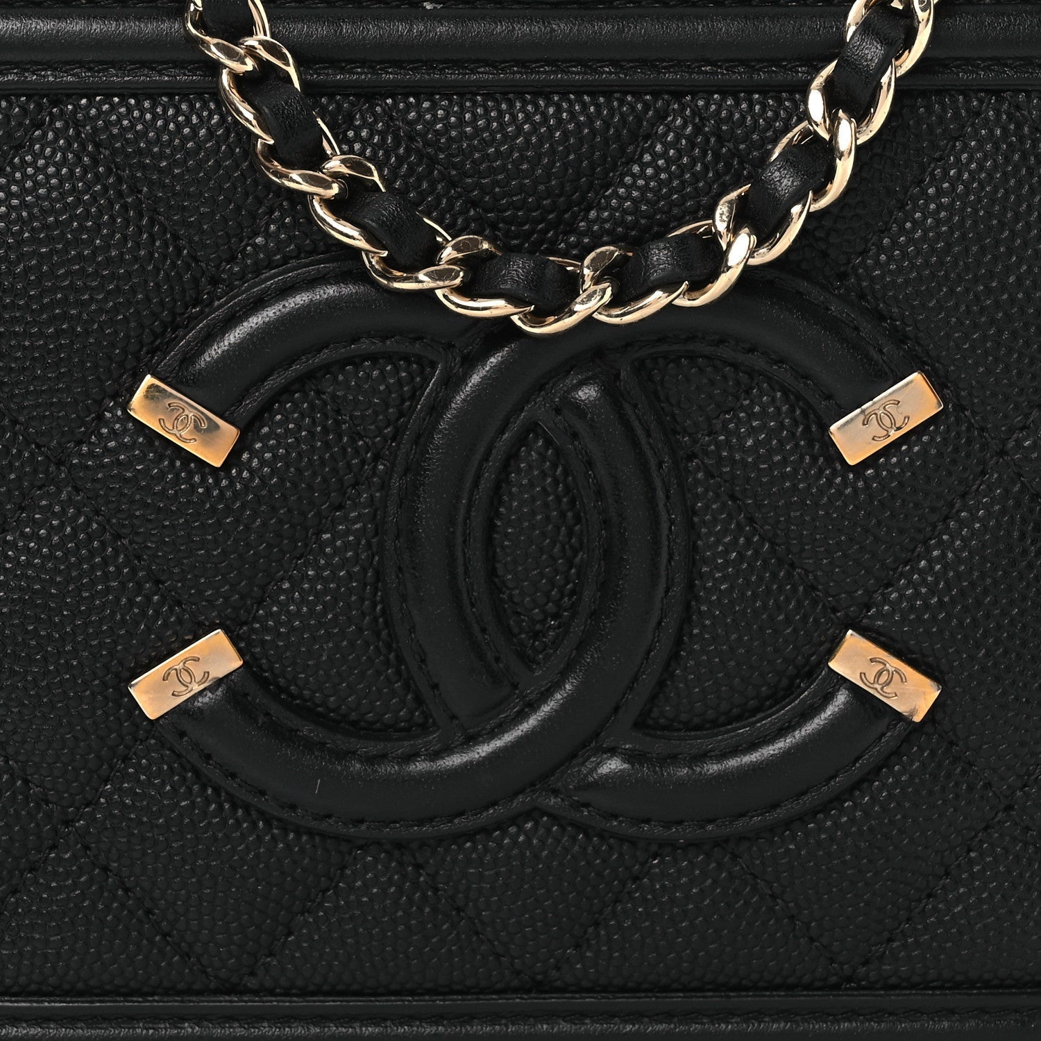 Caviar Quilted CC Filigree Vanity Clutch With Chain Black