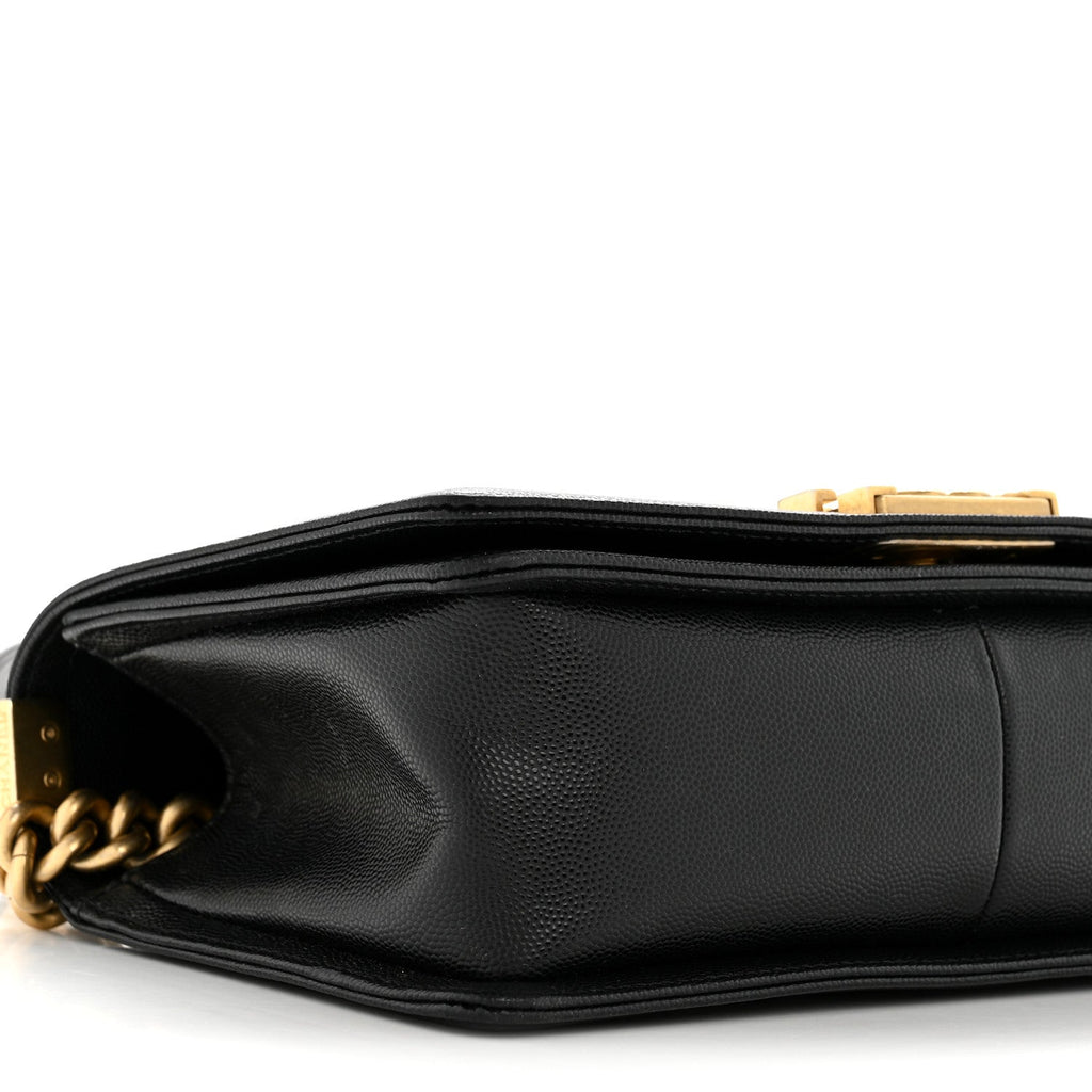 Caviar Quilted Medium Boy Flap Black