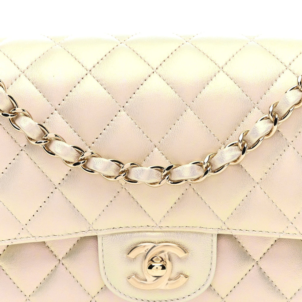 Iridescent Lambskin Quilted Medium Double Flap Ivory
