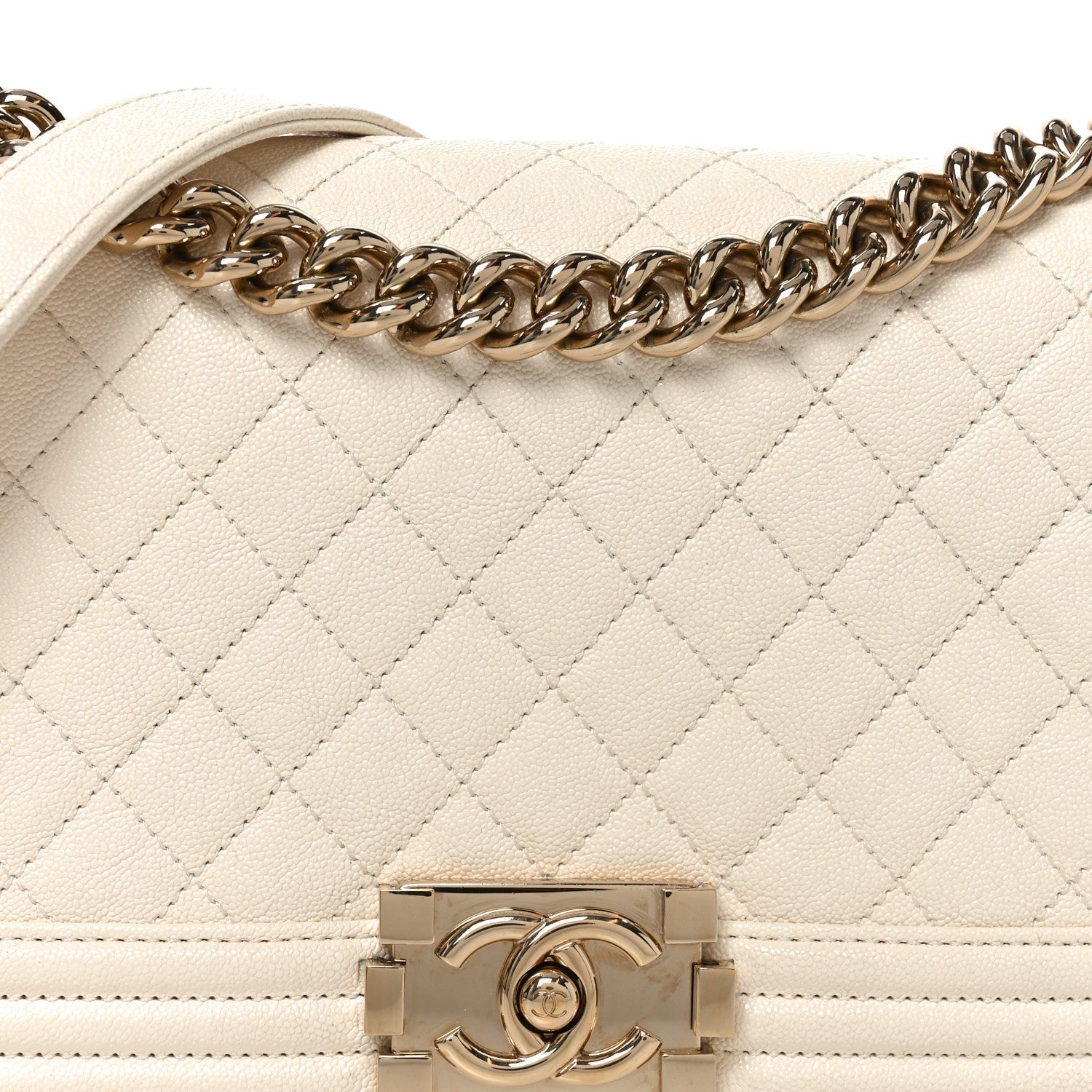 Caviar Quilted Medium Boy Flap White