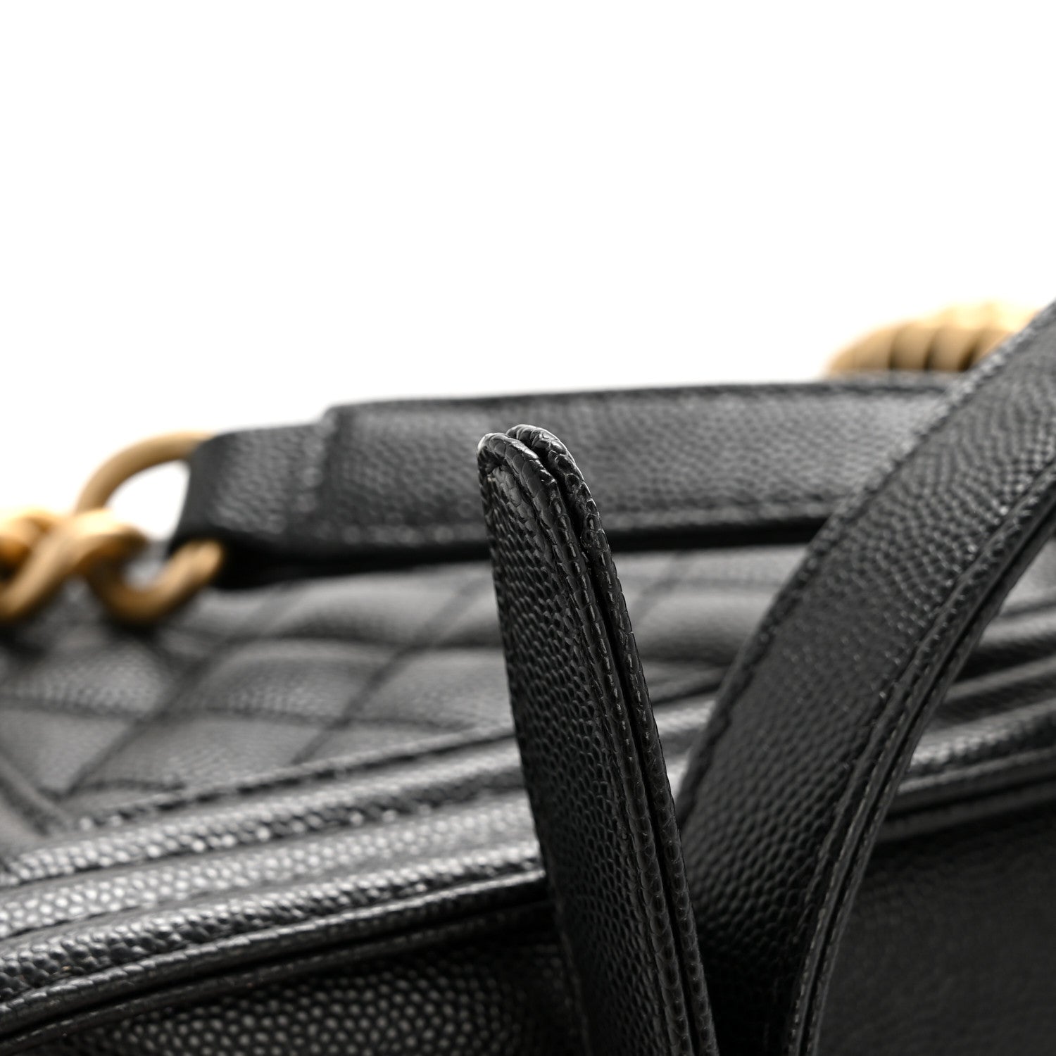 Caviar Quilted Medium Boy Flap Black