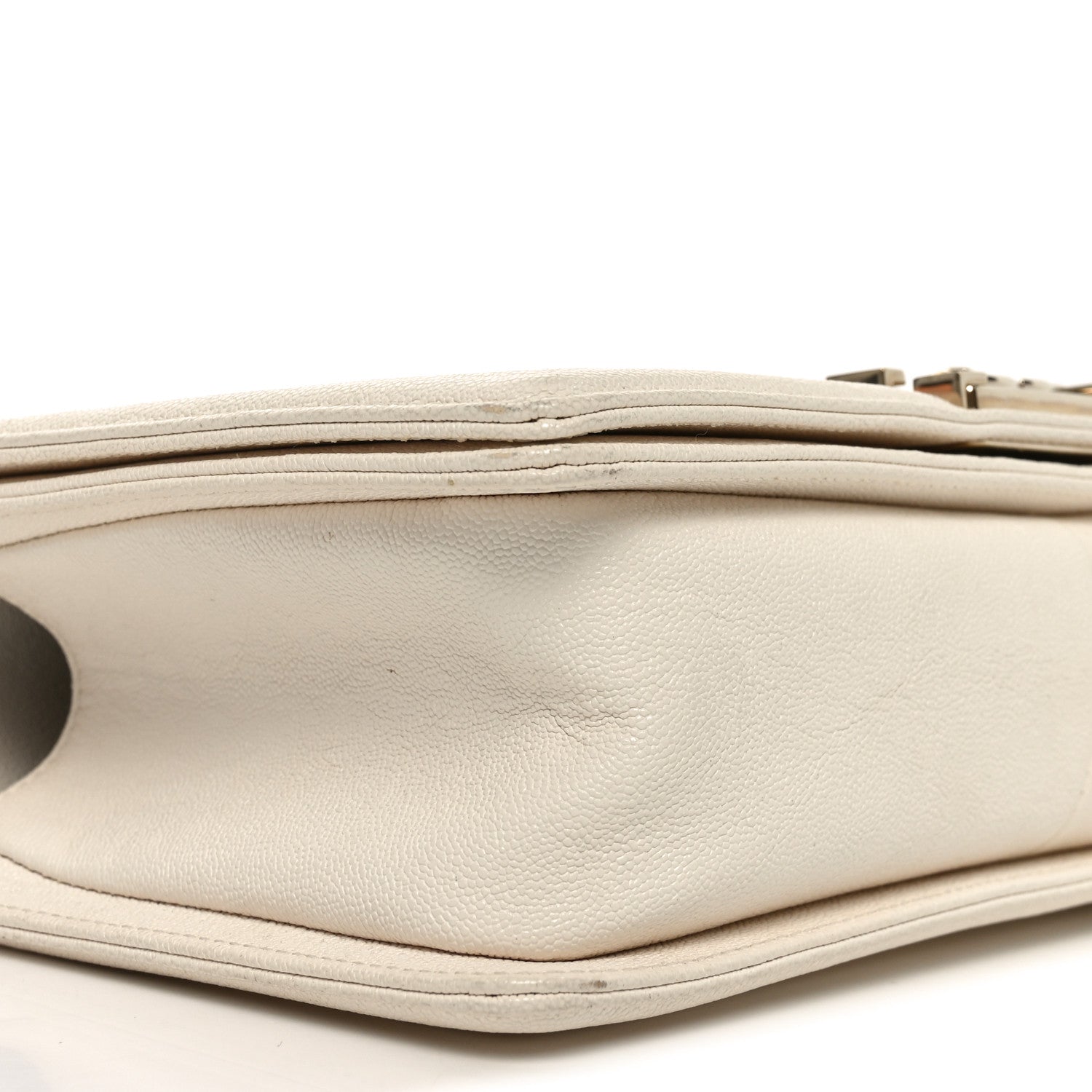 Caviar Quilted Medium Boy Flap White