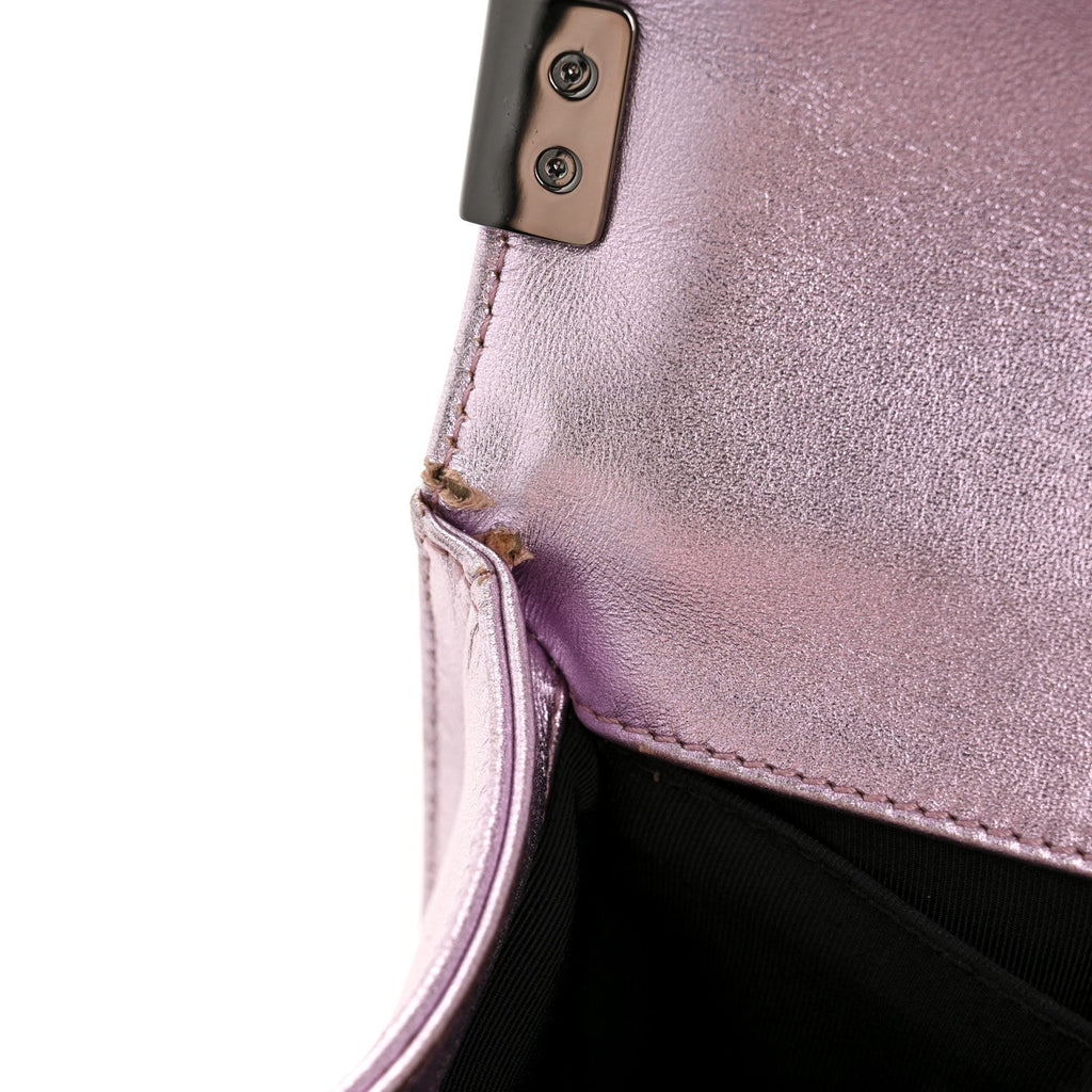 Metallic Patent Calfskin Quilted Medium Boy Flap Light Pink