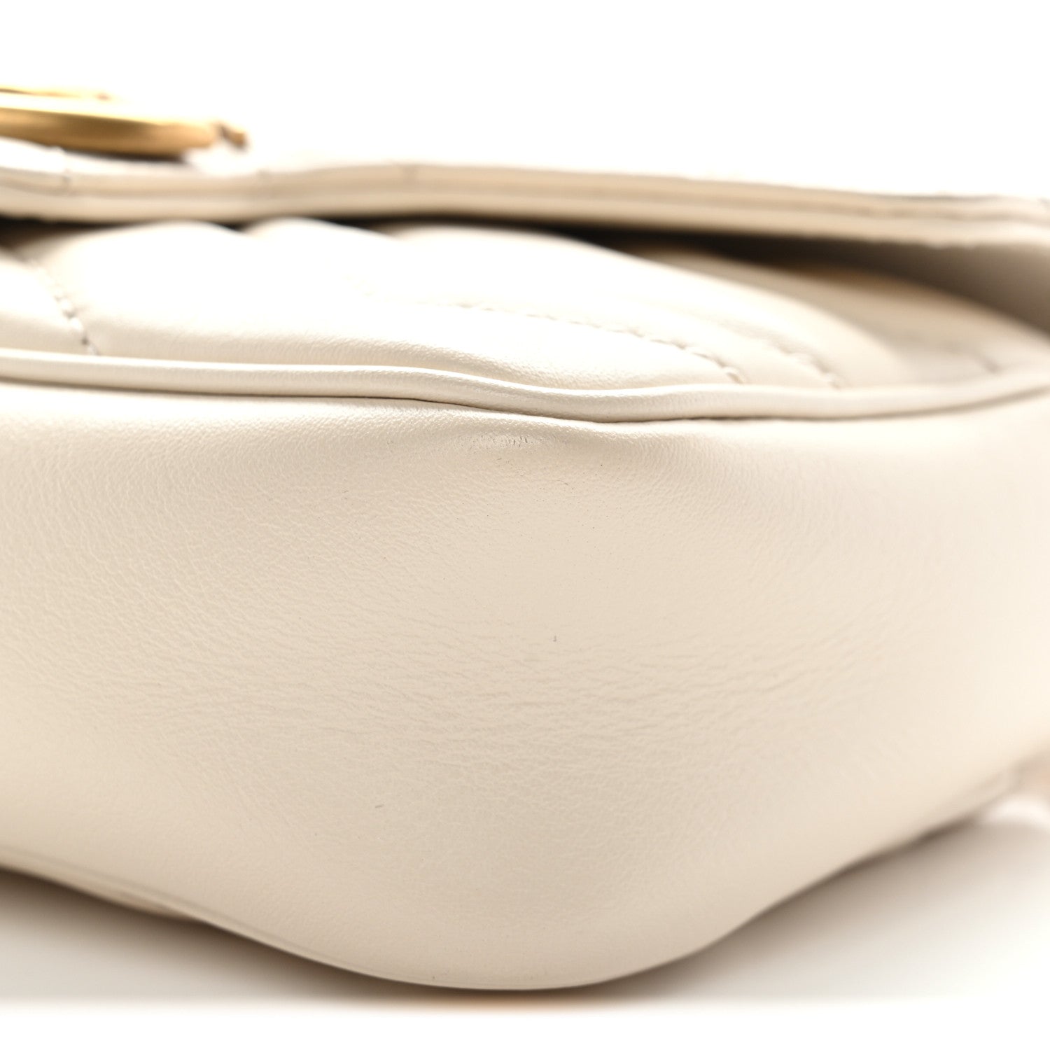 Calfskin Matelasse Super Mini GG Marmont Shoulder Bag White