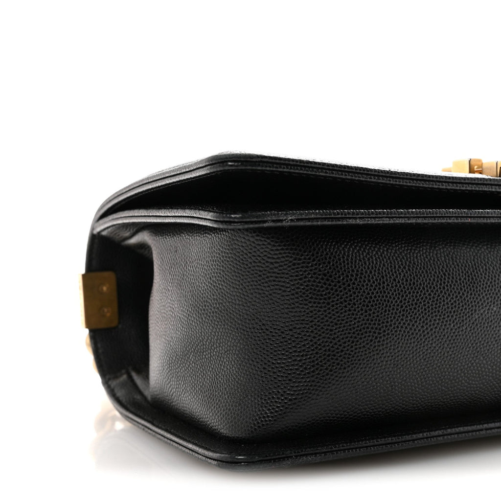 Caviar Quilted Medium Boy Flap Black