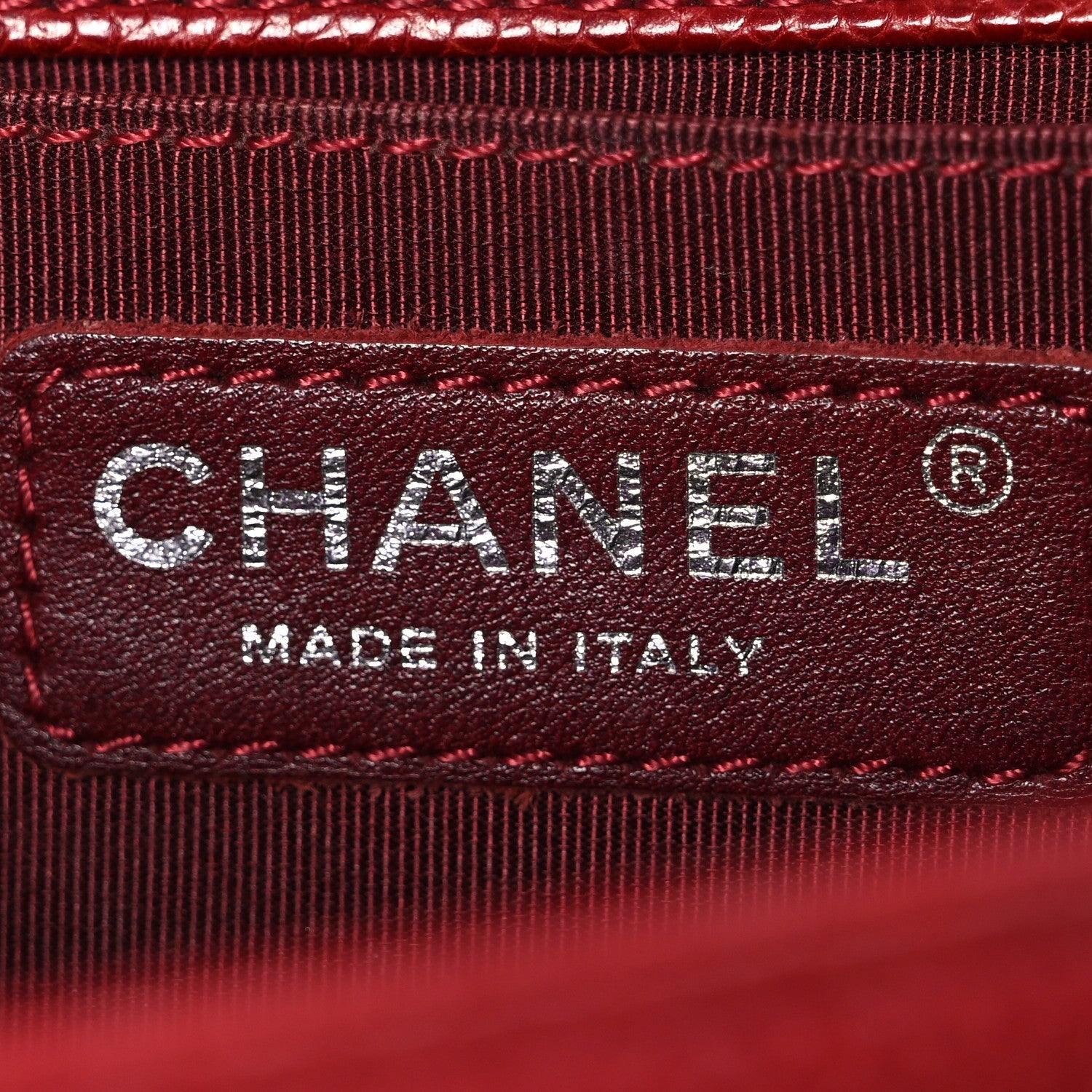Caviar Quilted Medium Boy Flap Dark Red