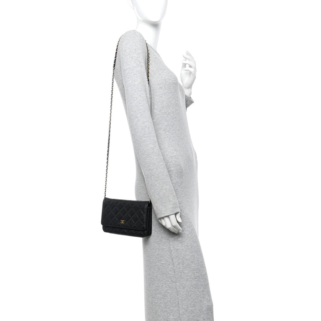 Caviar Quilted Wallet on Chain WOC Black