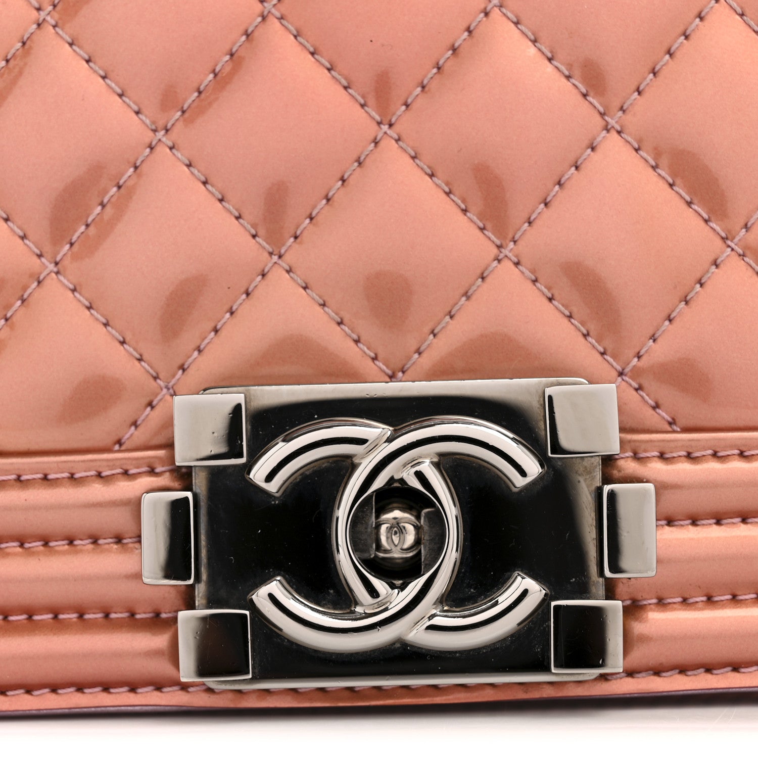Metallic Patent Calfskin Quilted Medium Boy Flap Light Pink