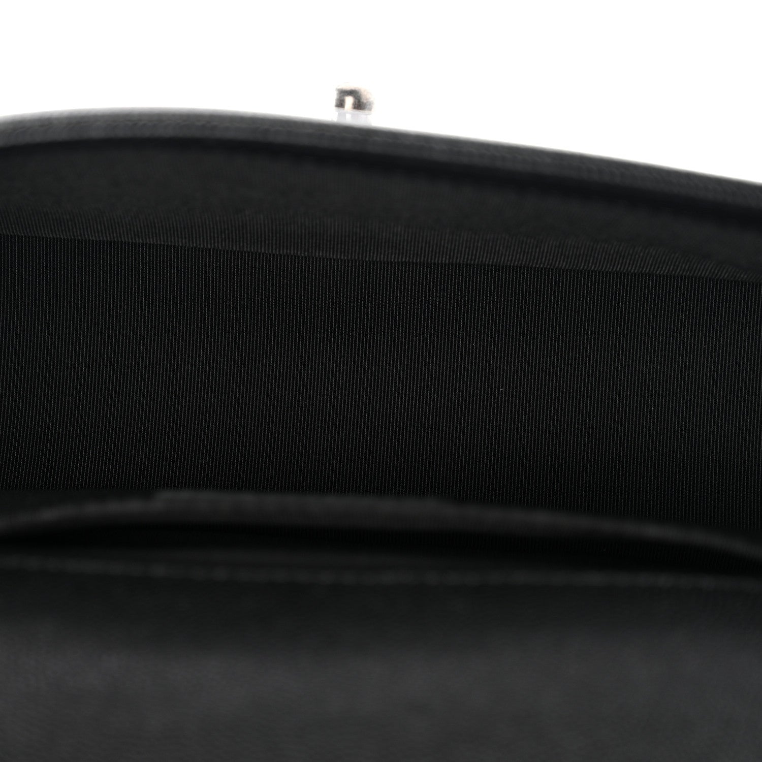 Caviar Quilted Medium Boy Flap Black