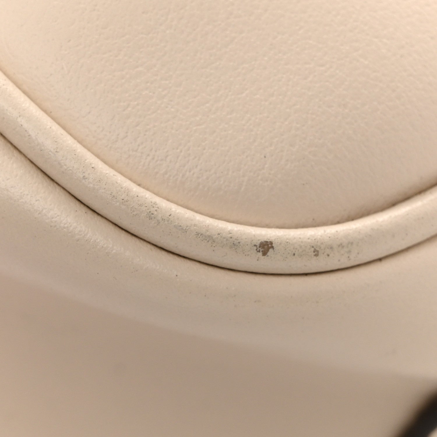 Calfskin Matelasse Mini GG Marmont Shoulder Bag White