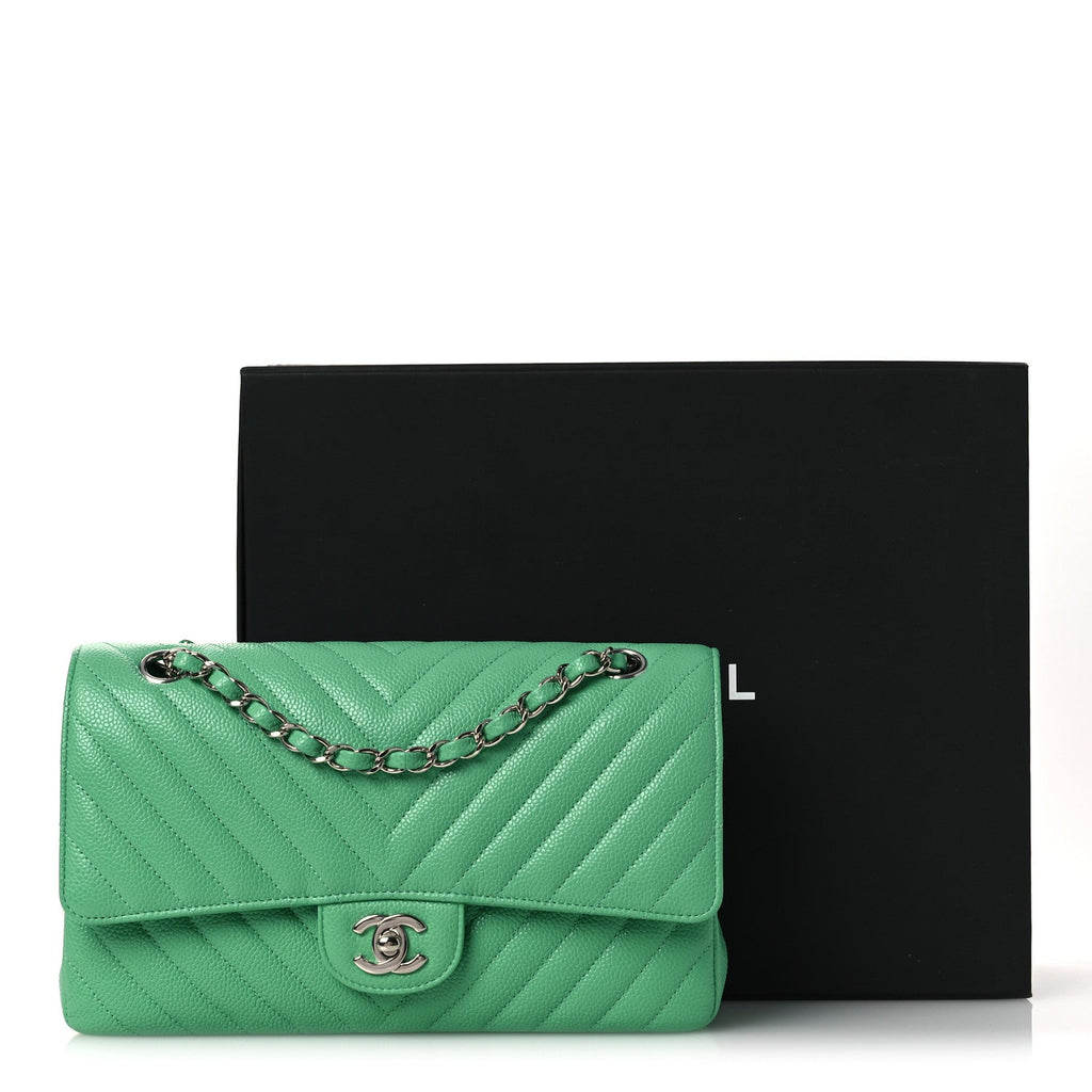 Caviar Chevron Quilted Medium Double Flap Green