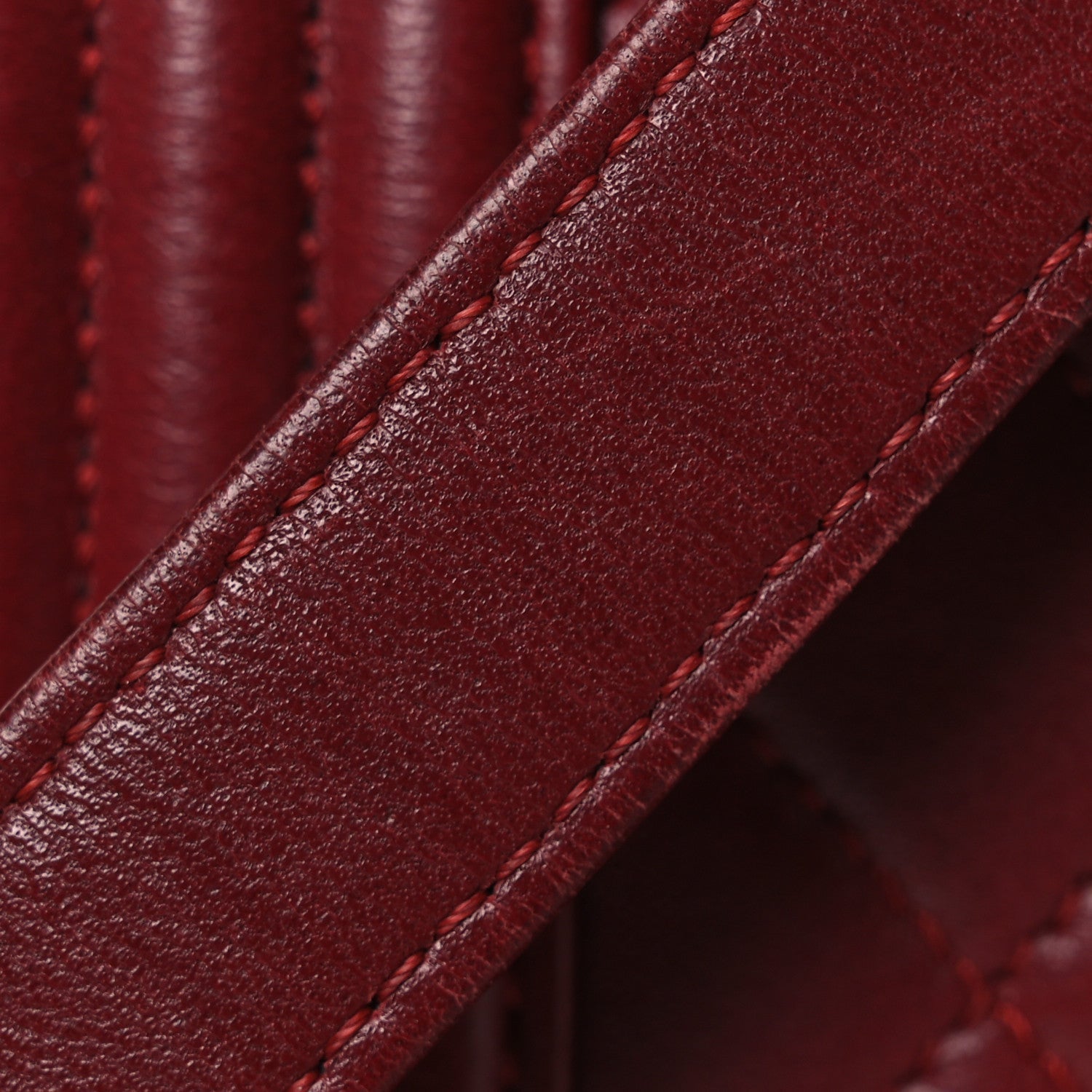 Lambskin Quilted New Medium Boy Flap Red