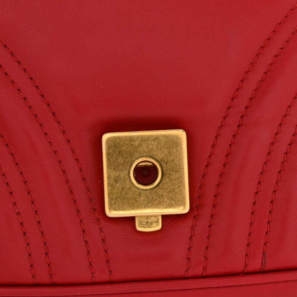Calfskin Matelasse Small GG Marmont Shoulder Bag Hibiscus Red