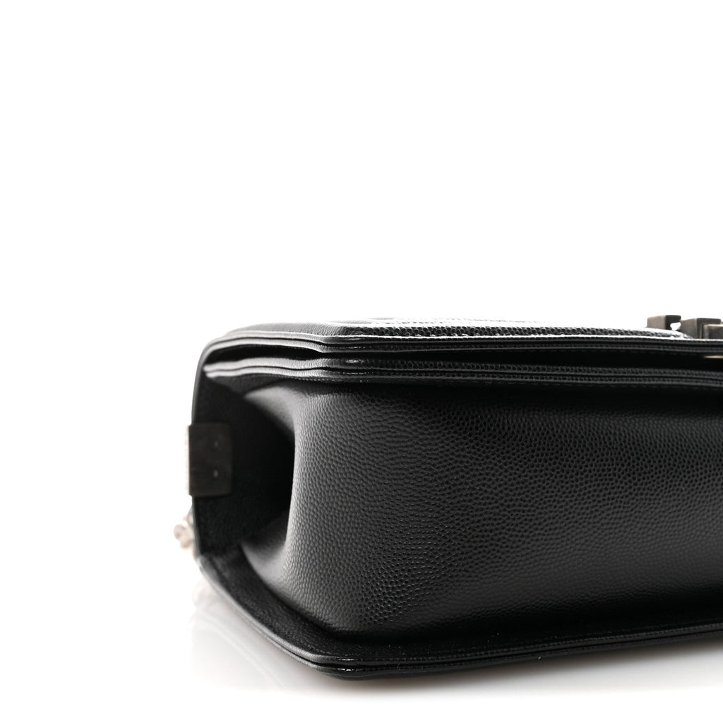 Caviar Quilted Medium Boy Flap Black