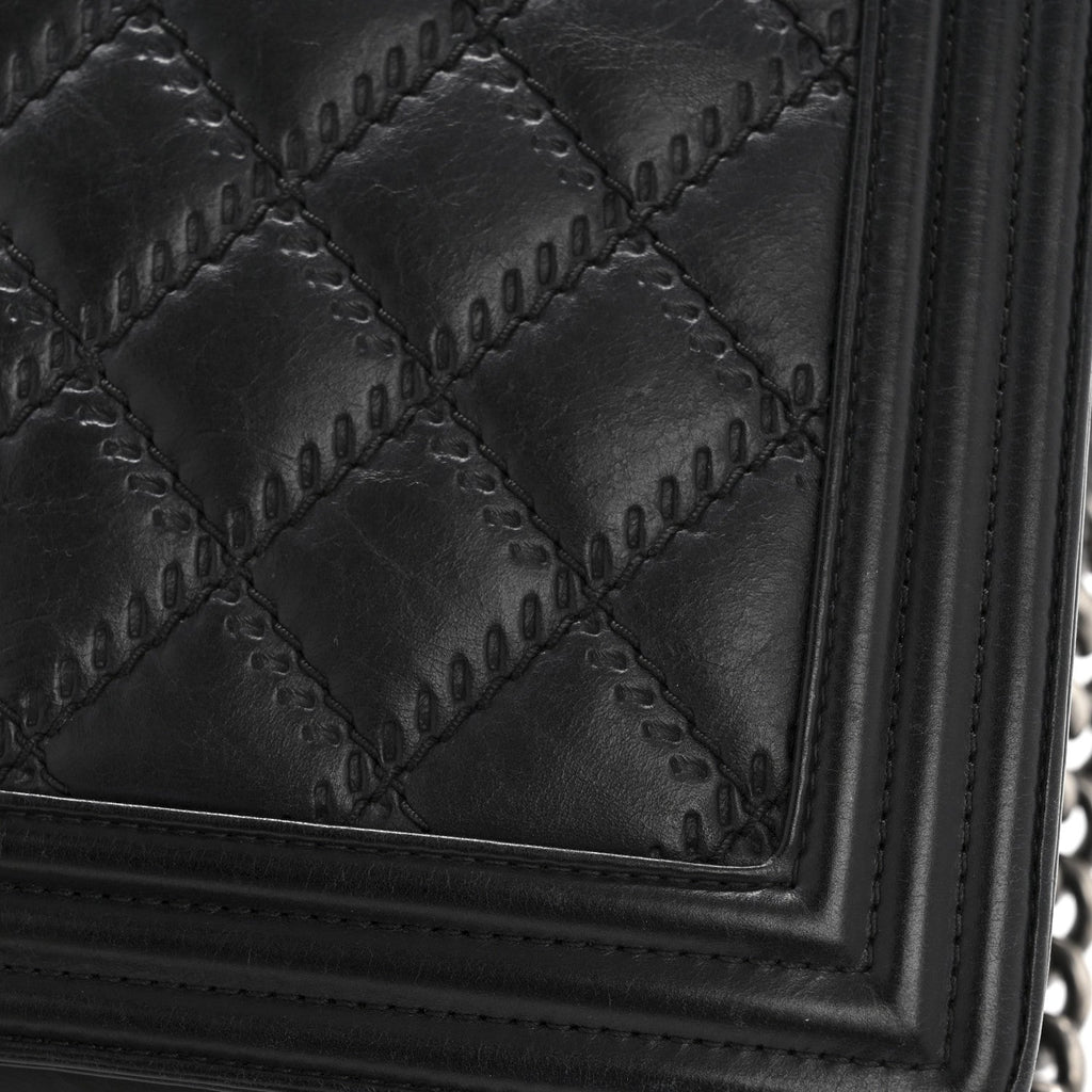 Calfskin Embossed Stitch Large Boy Flap Black