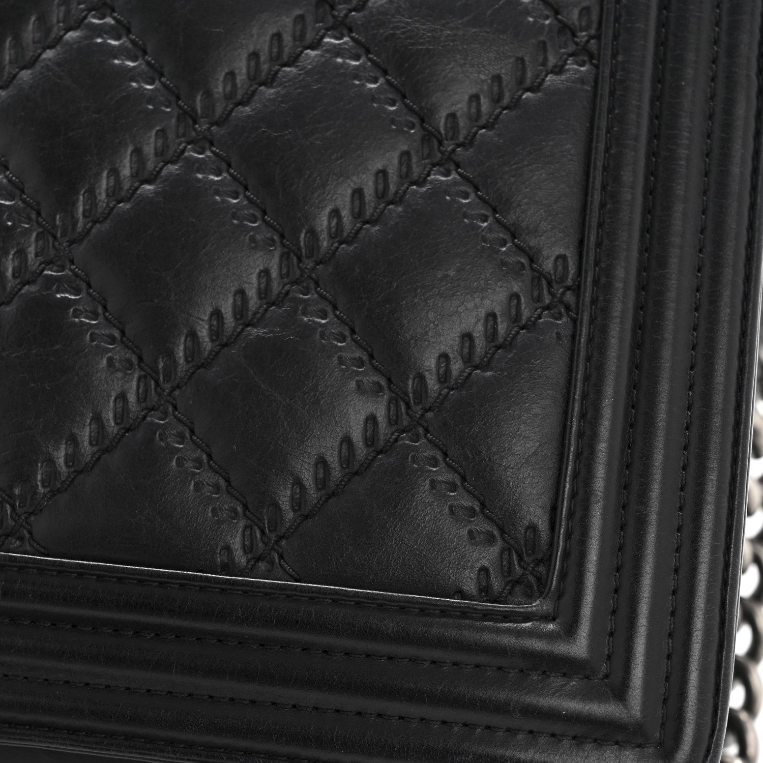 Calfskin Embossed Stitch Large Boy Flap Black