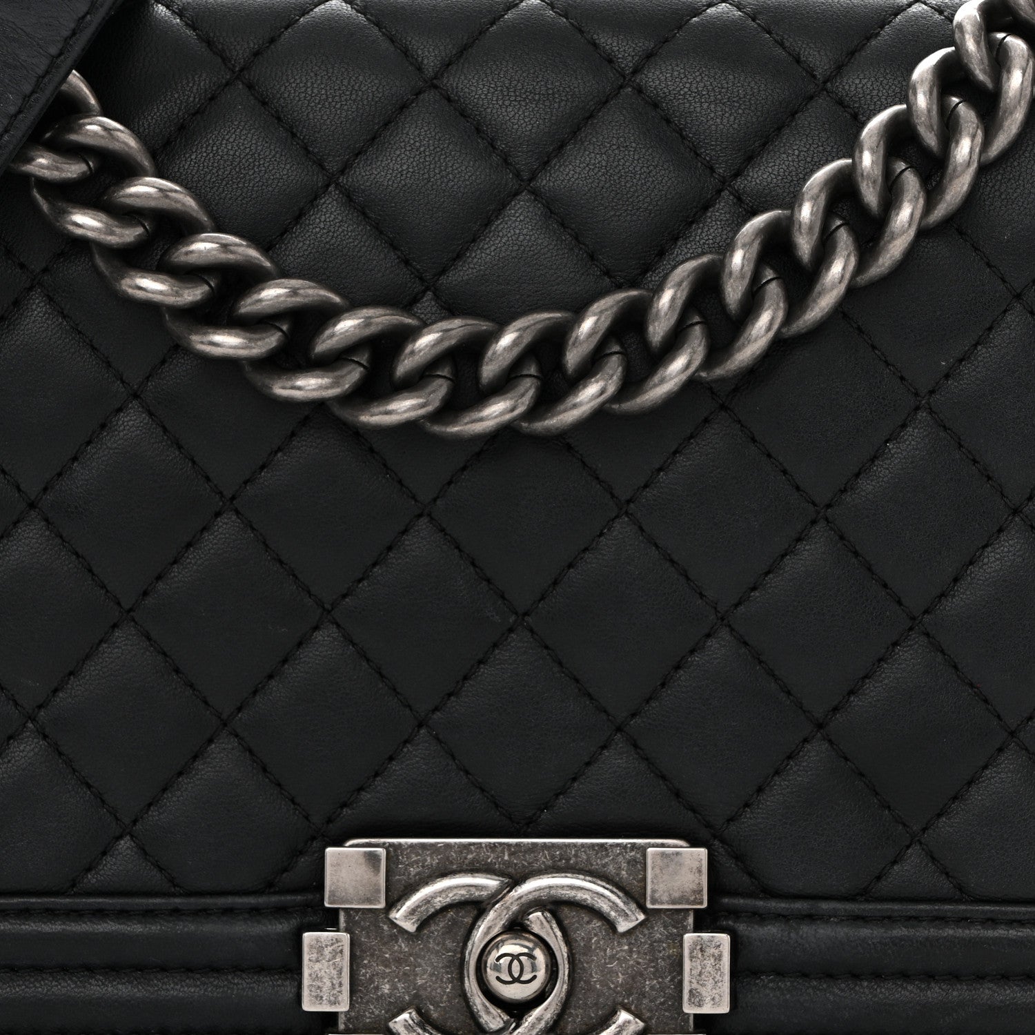 Lambskin Quilted Medium Boy Flap Black