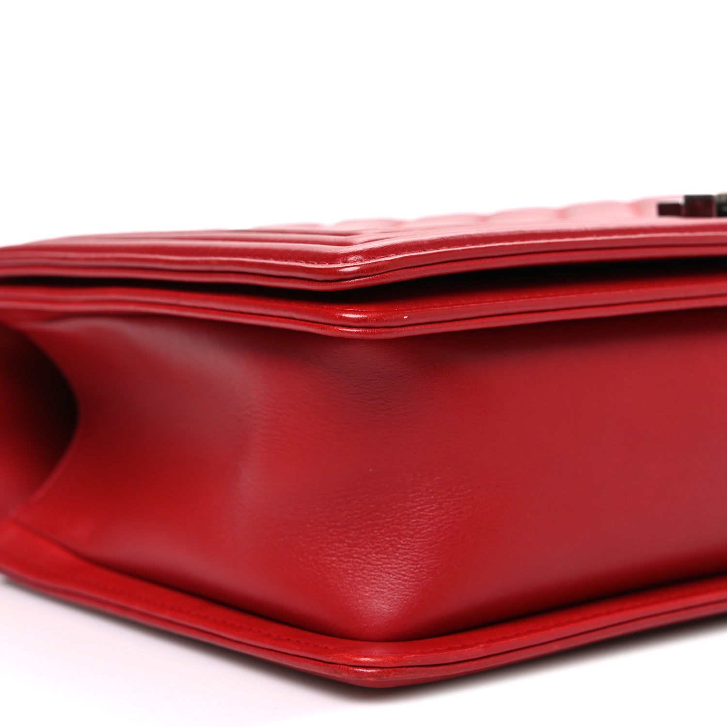 Lambskin Quilted New Medium Boy Flap Red