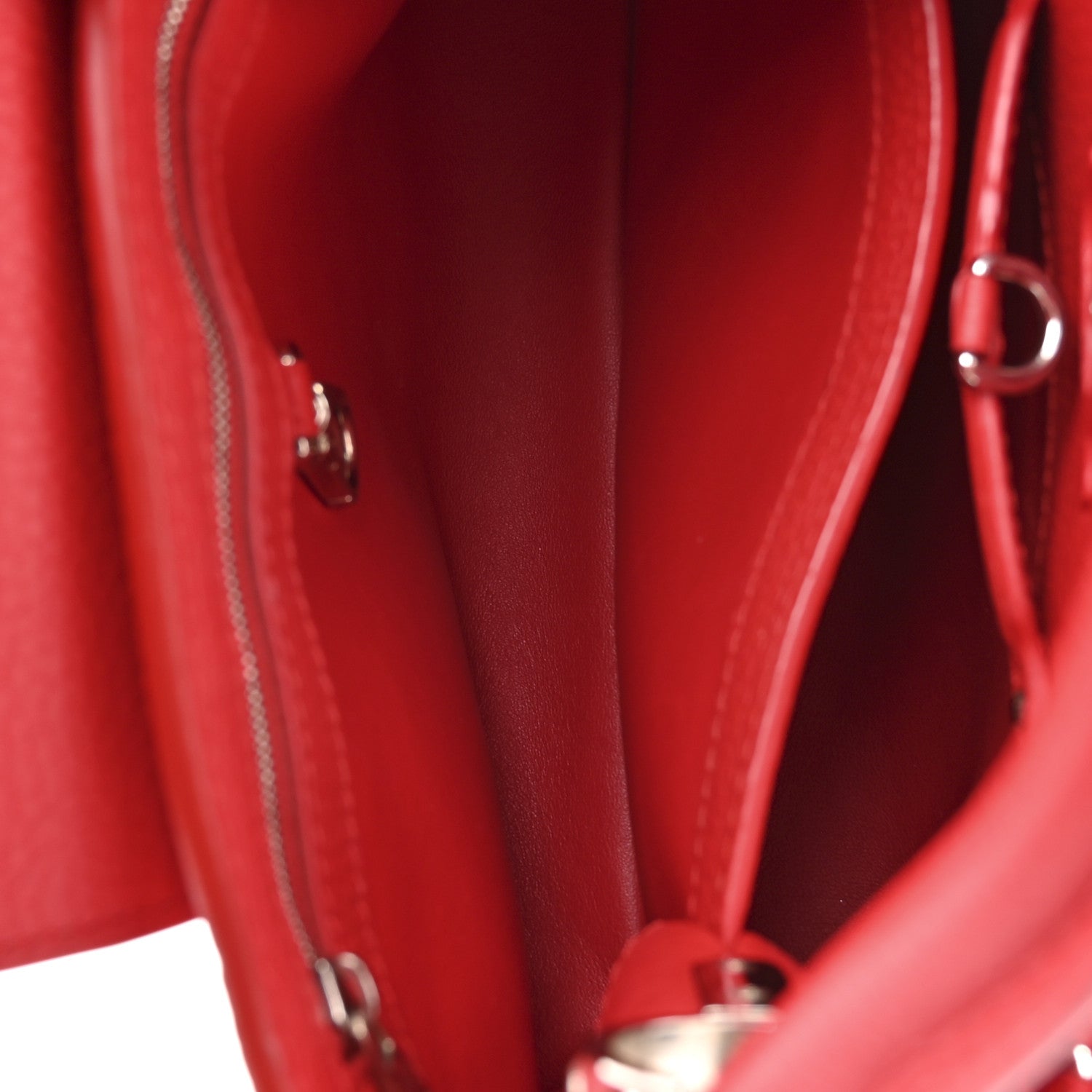 Taurillon Capucines BB Scarlet Red