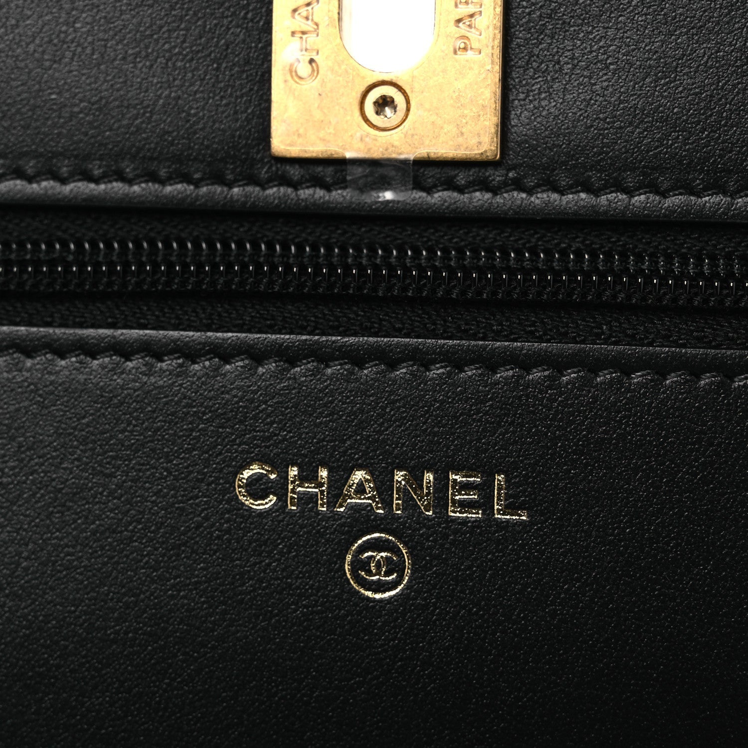 Pearly Caviar Quilted Fit For You Wallet On Chain WOC Black