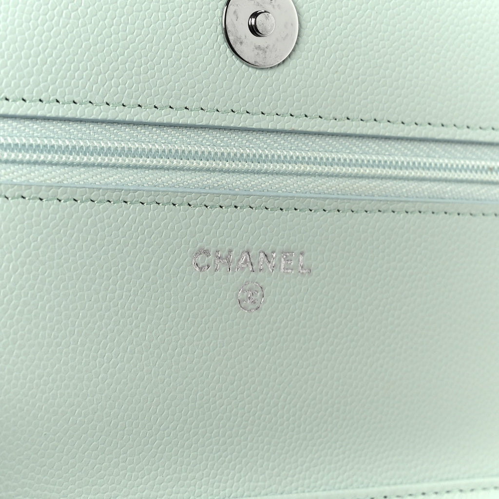 Caviar Quilted Wallet on Chain WOC Light Blue