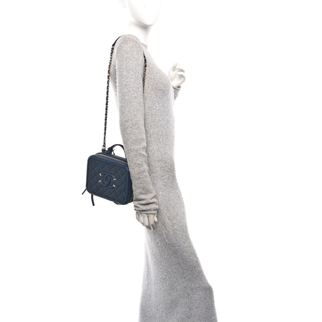Caviar Quilted Medium CC Filigree Vanity Case Navy