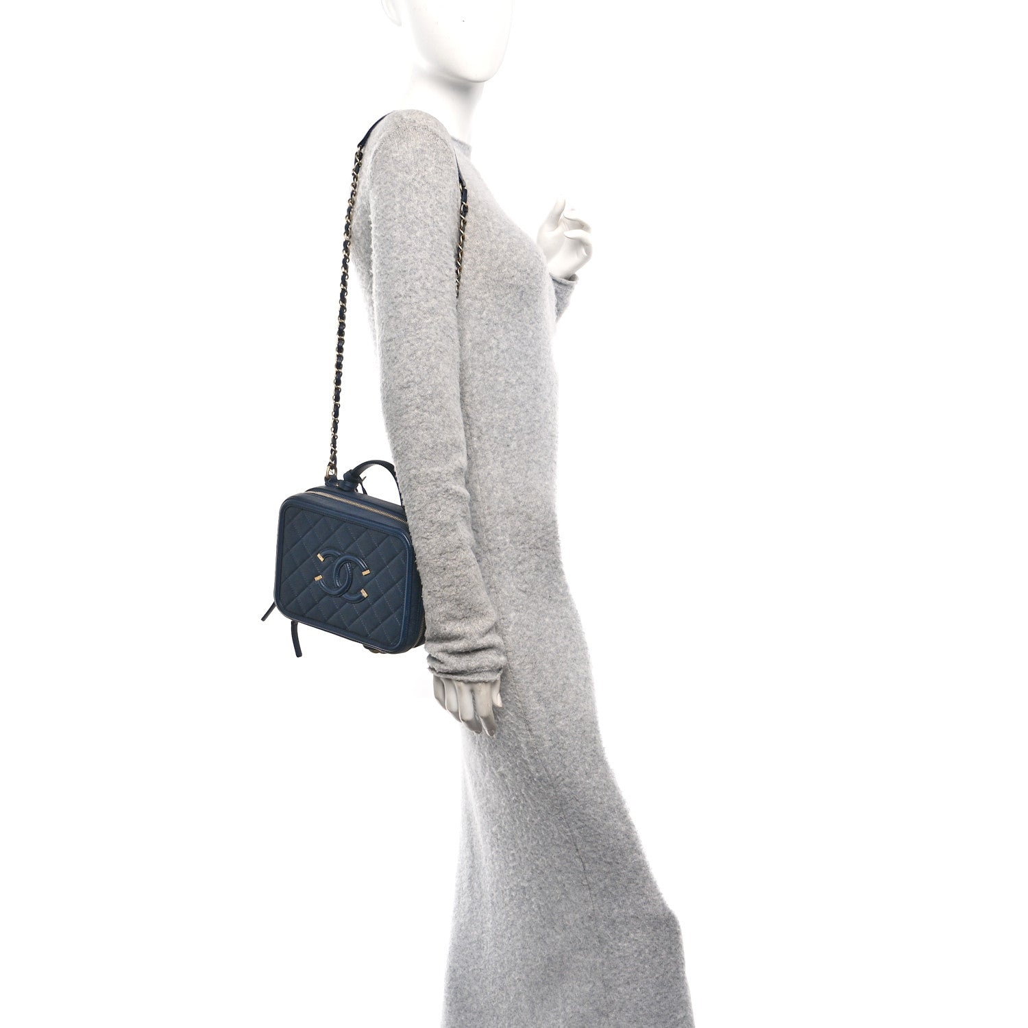 Caviar Quilted Medium CC Filigree Vanity Case Navy