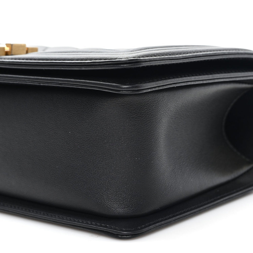 Calfskin Quilted Medium Boy Flap Black