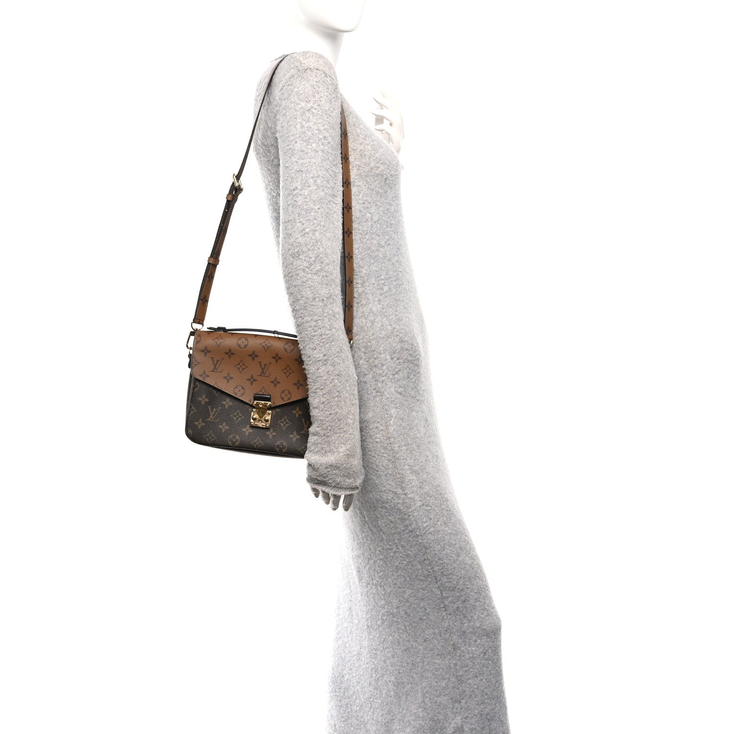 Reverse Monogram Pochette Metis