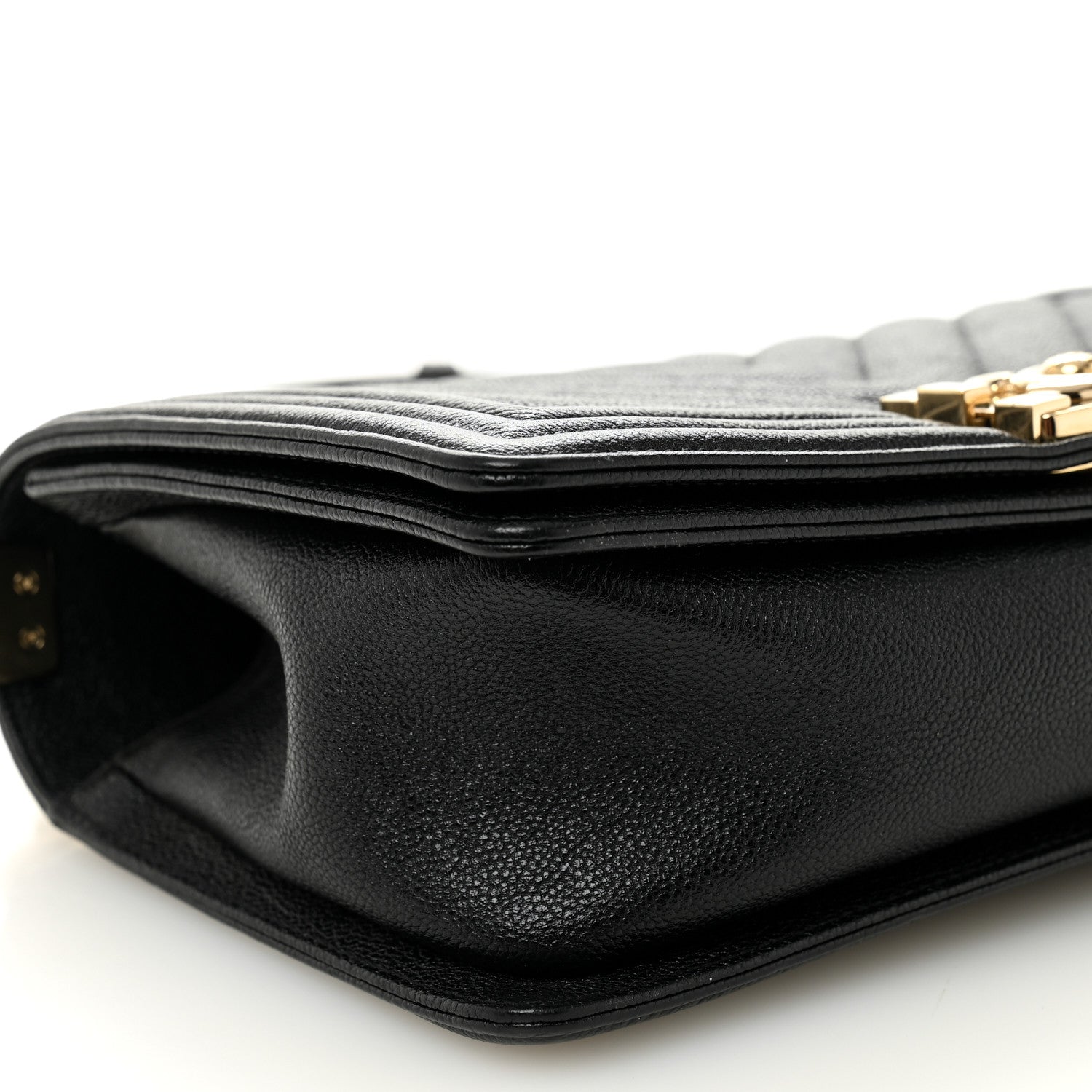 Caviar Chevron Quilted Medium Boy Flap Black