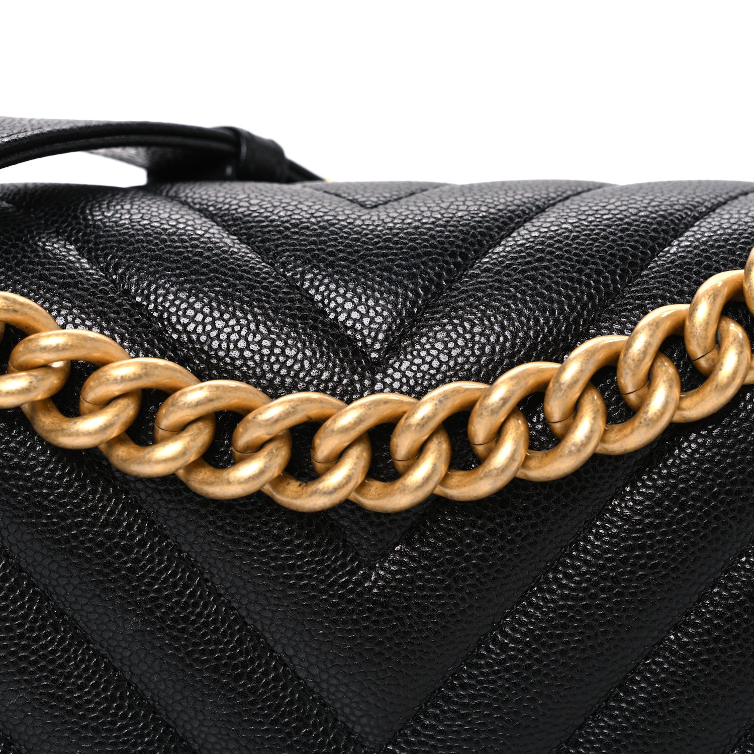 Caviar Chevron Quilted Medium Boy Flap Black