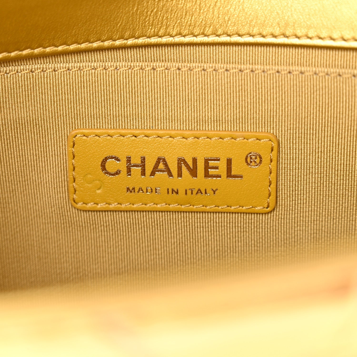 Metallic Calfskin Crocodile Embossed Graffiti Medium Cocodile Boy Flap Gold
