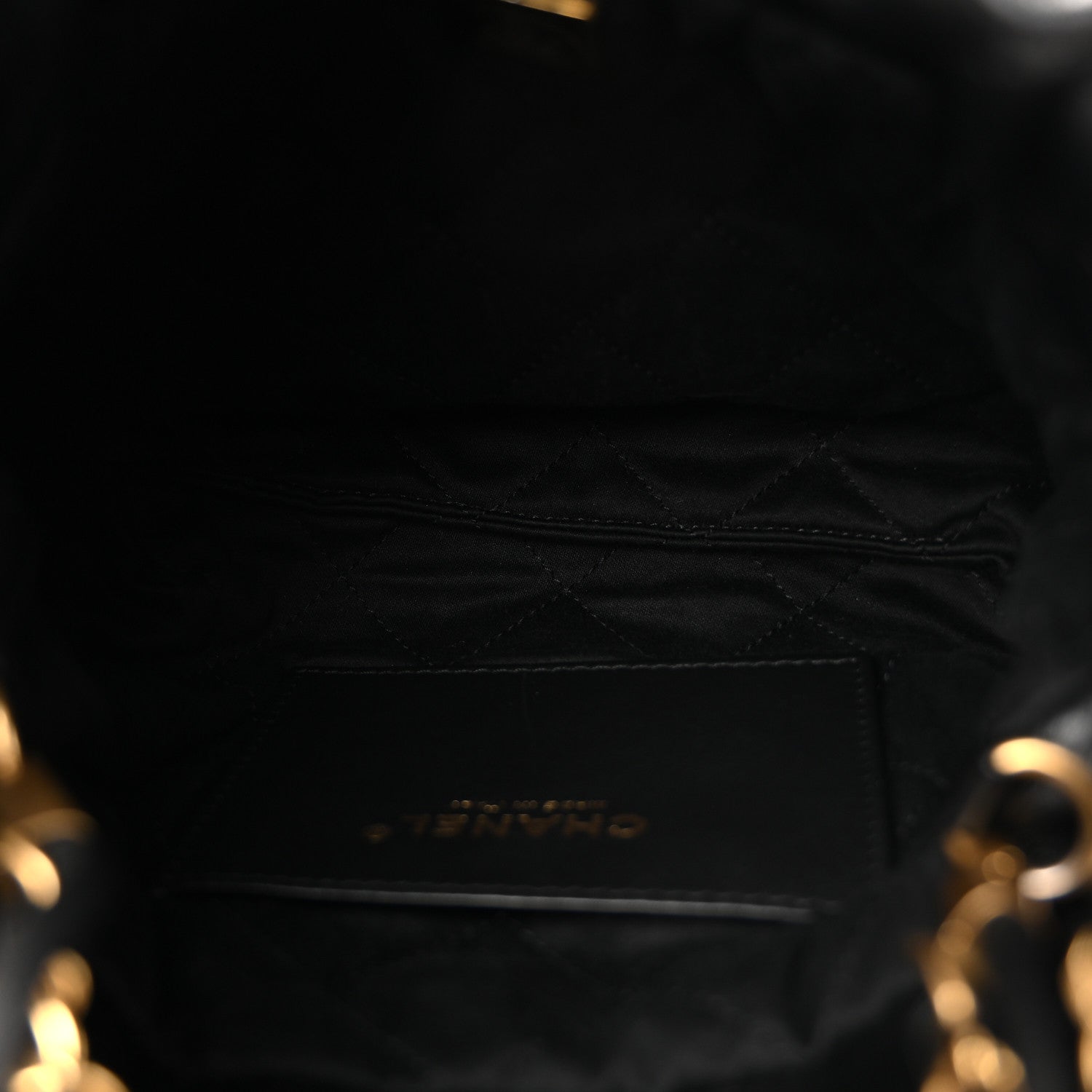 Shiny Calfskin Quilted Mini Chanel 22 Black