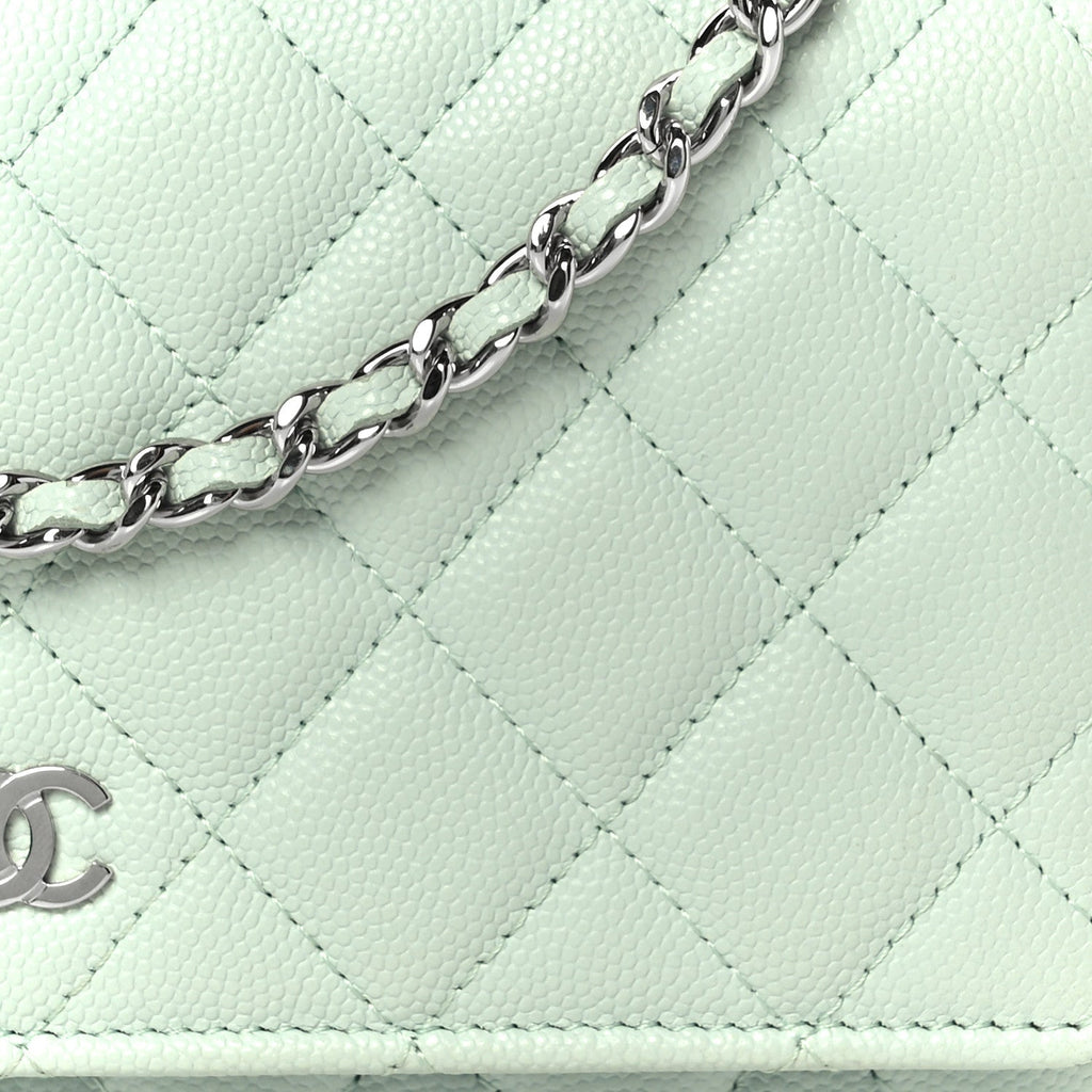 Caviar Quilted Wallet on Chain WOC Light Blue