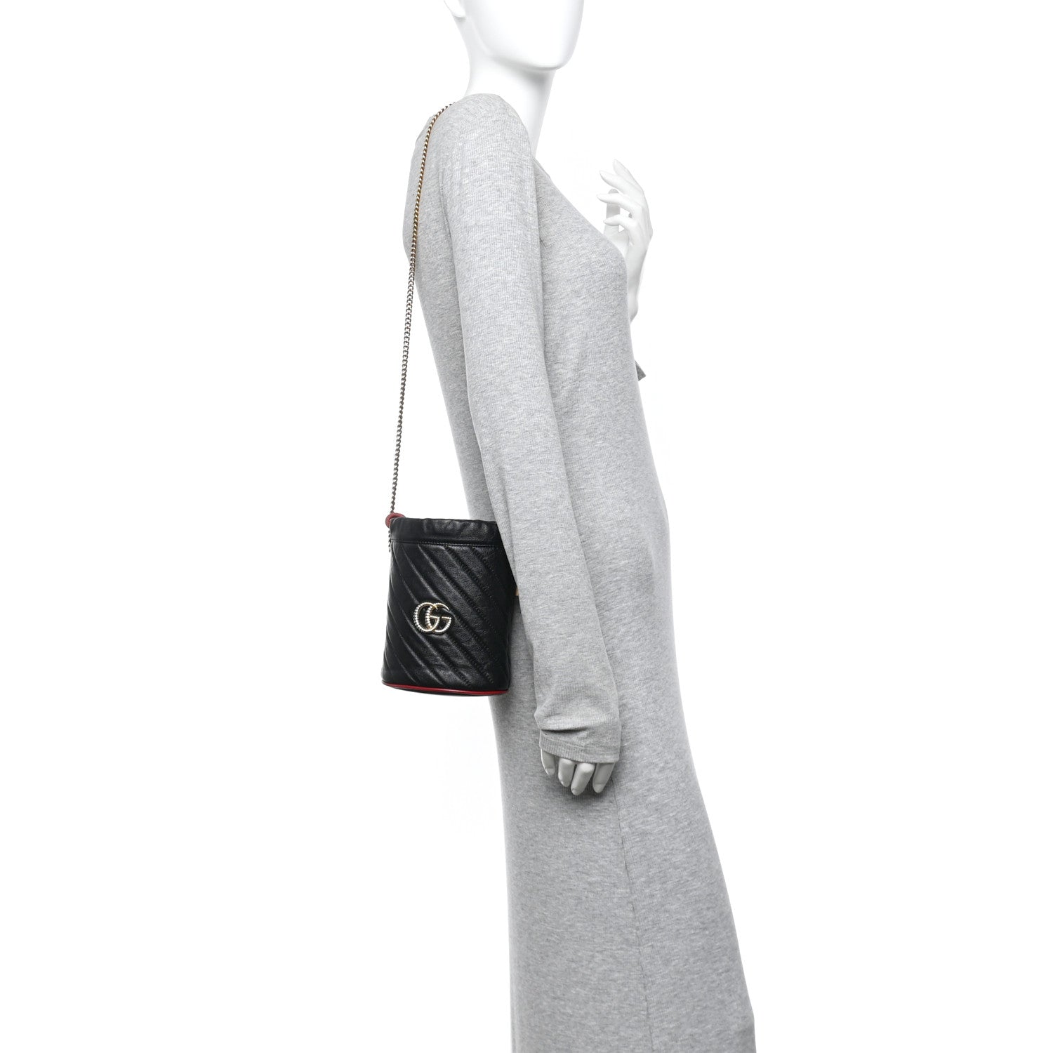 Vintage Effect Calfskin Matelasse Diagonal Mini Torchon GG Marmont 2.0 Bucket Bag Black Romantic Cherry