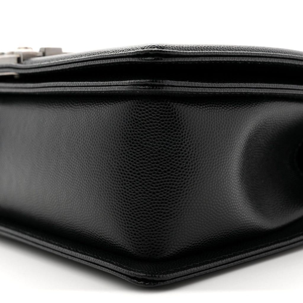 Caviar Quilted Medium Boy Flap Black