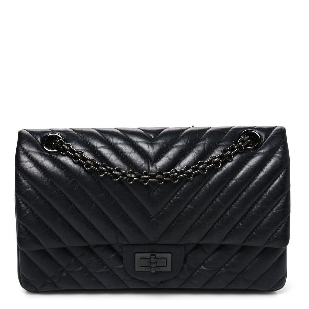 Aged Calfskin Chevron Quilted 2.55 Reissue 225 Flap So Black