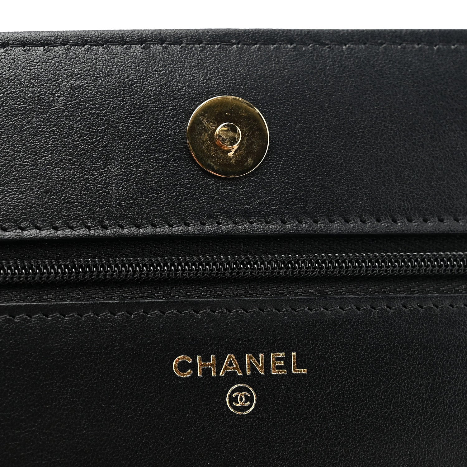 Lambskin Quilted Twisted CC Wallet On Chain WOC Black