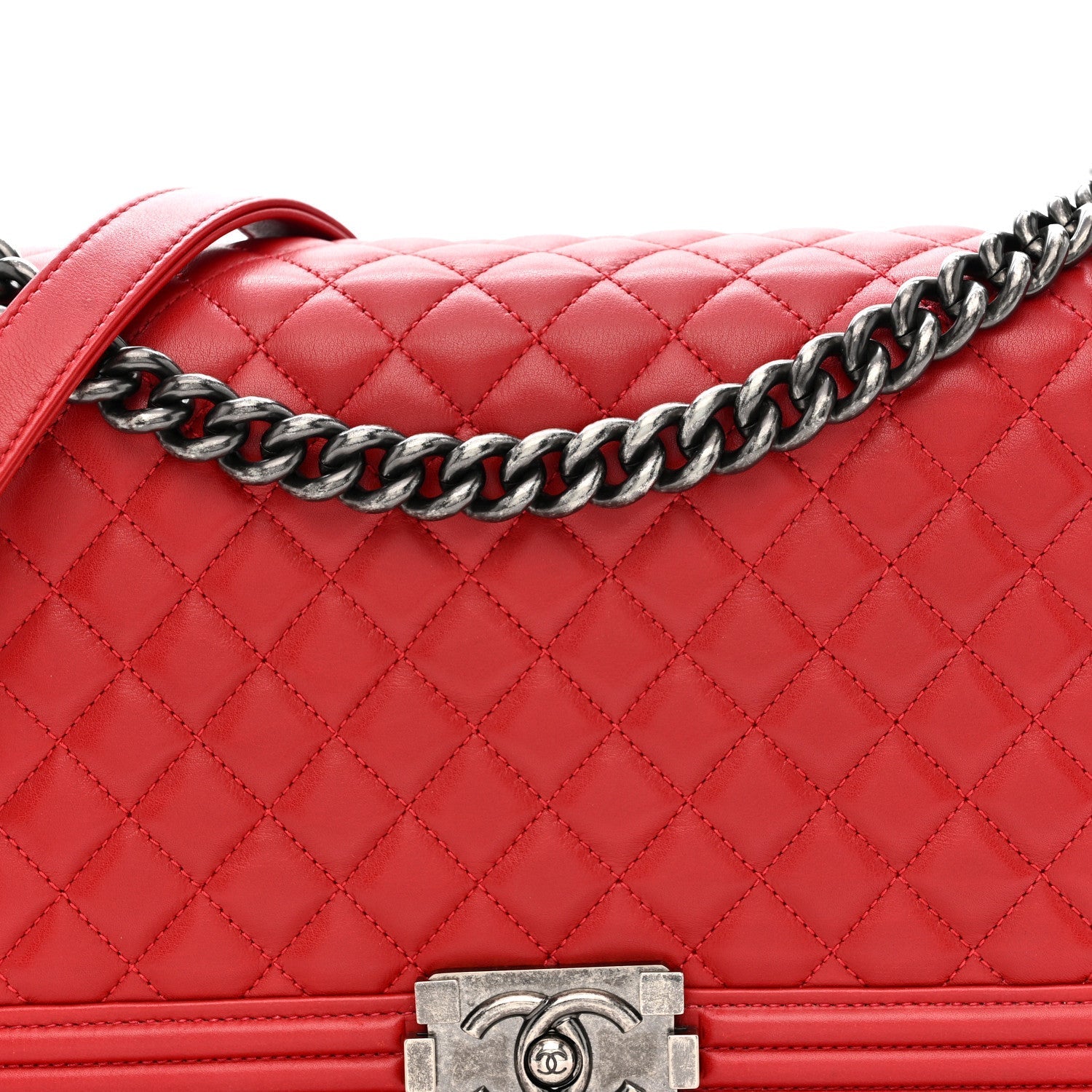 Lambskin Quilted New Medium Boy Flap Red
